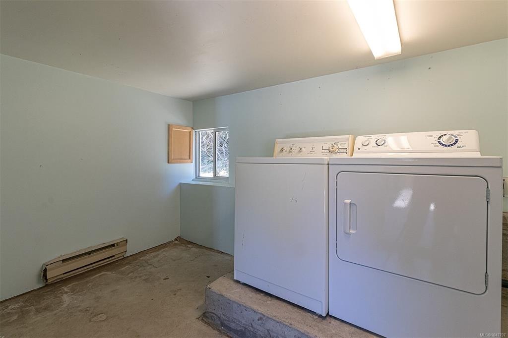 881 Leslie Drive, Saanich, BC, V8X 2Y3 - 30