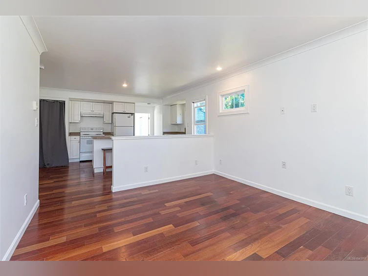 881 Leslie Drive, Saanich, BC, V8X 2Y3 - 8