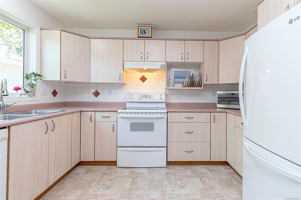 7 Eagle Lane, View Royal, BC, V9A 7M2 - 14