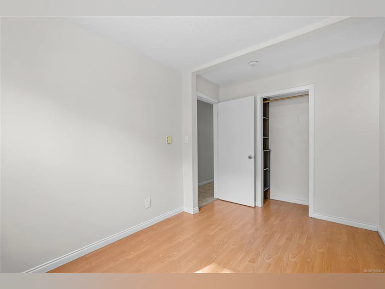1575 Burton Avenue, Victoria, BC, V8T 2N3 - 27