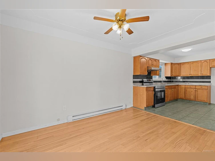 1575 Burton Avenue, Victoria, BC, V8T 2N3 - 8