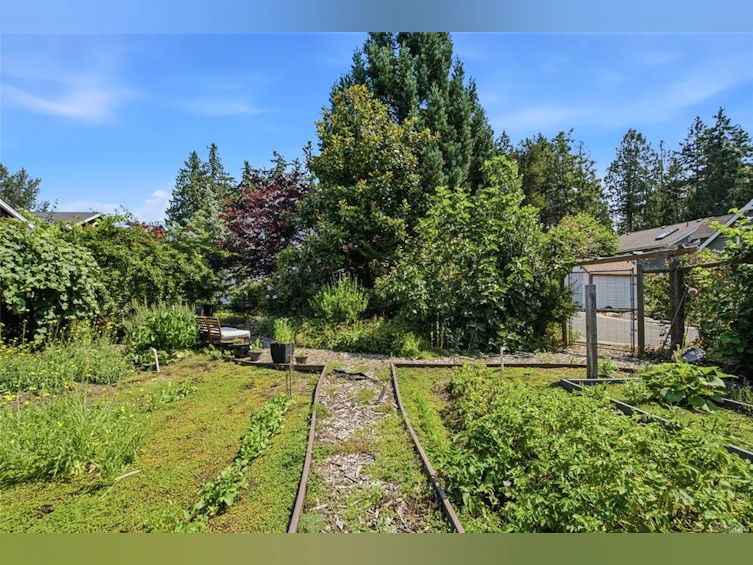 531 Yambury Road, Qualicum Beach, BC, V9K 1C5 - 42
