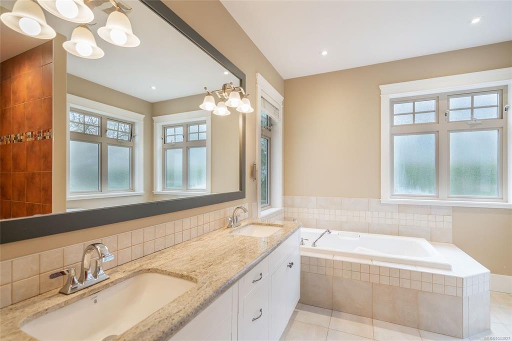 531 Yambury Road, Qualicum Beach, BC, V9K 1C5 - 25