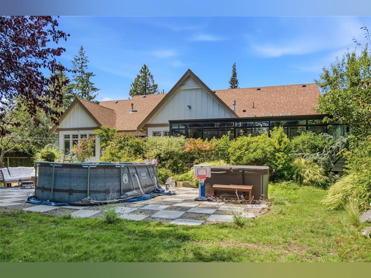 531 Yambury Road, Qualicum Beach, BC, V9K 1C5 - 38