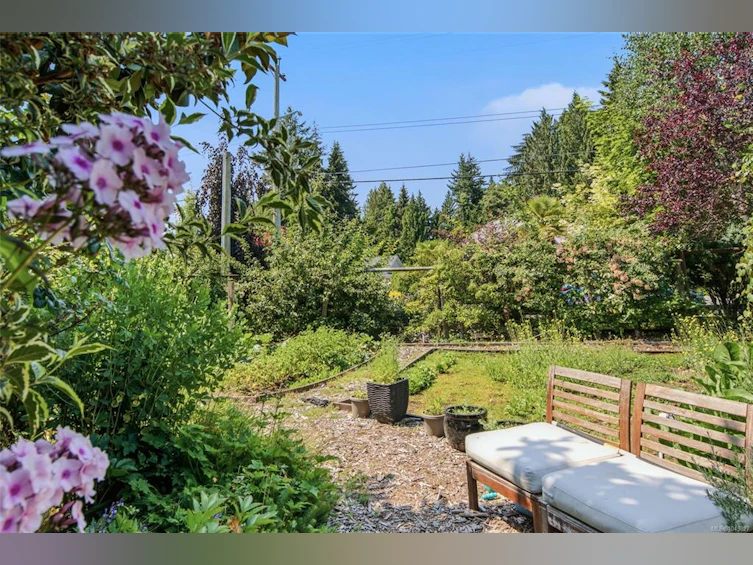 531 Yambury Road, Qualicum Beach, BC, V9K 1C5 - 46