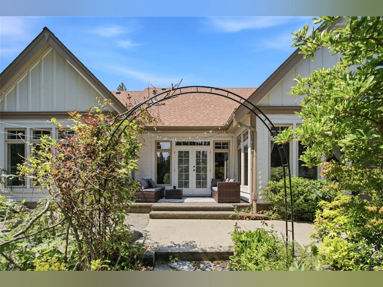 531 Yambury Road, Qualicum Beach, BC, V9K 1C5 - 35