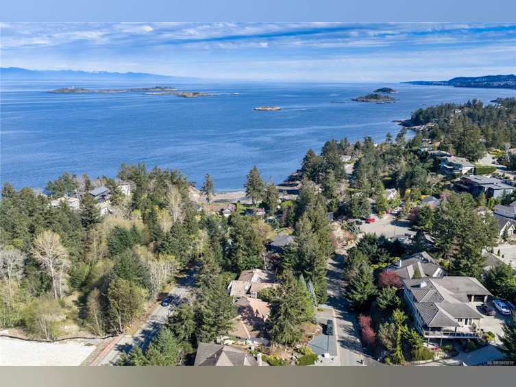 3541 Shelby Lane, Fairwinds, BC, V9P 9J8 - 52