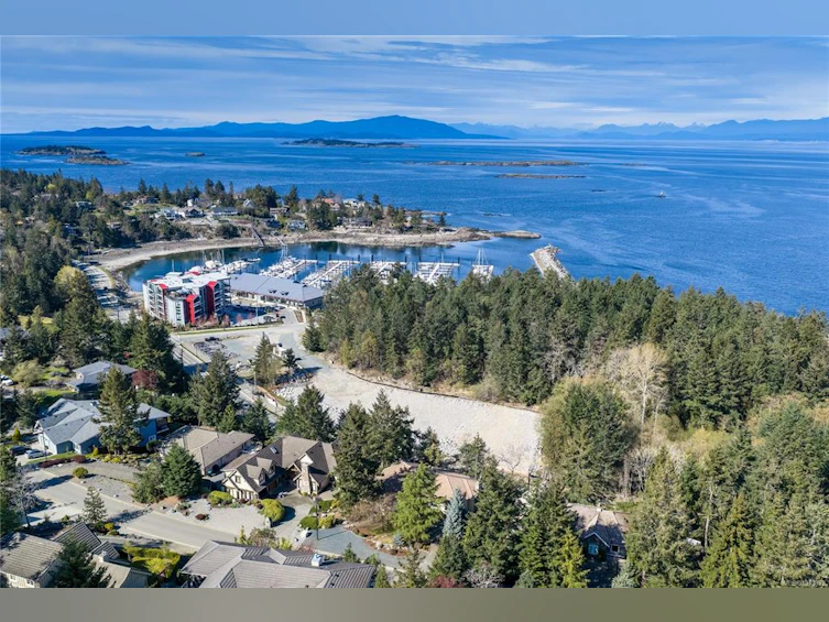 3541 Shelby Lane, Fairwinds, BC, V9P 9J8 - 47