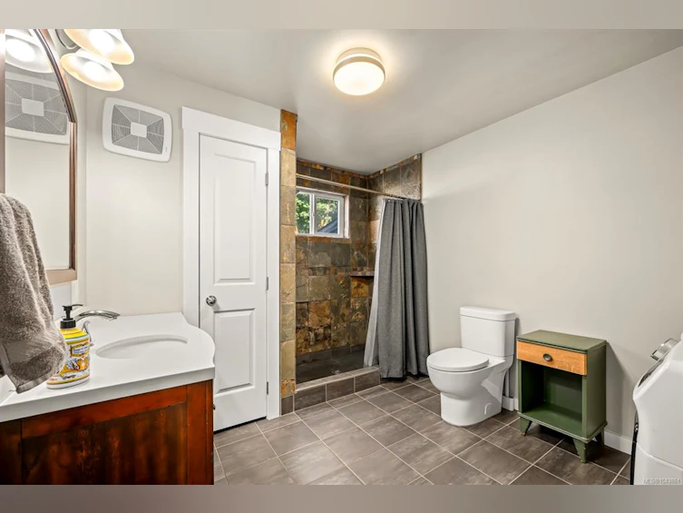 2612 Dunsmuir Avenue, Cumberland, BC, V0R 1S0 - 17