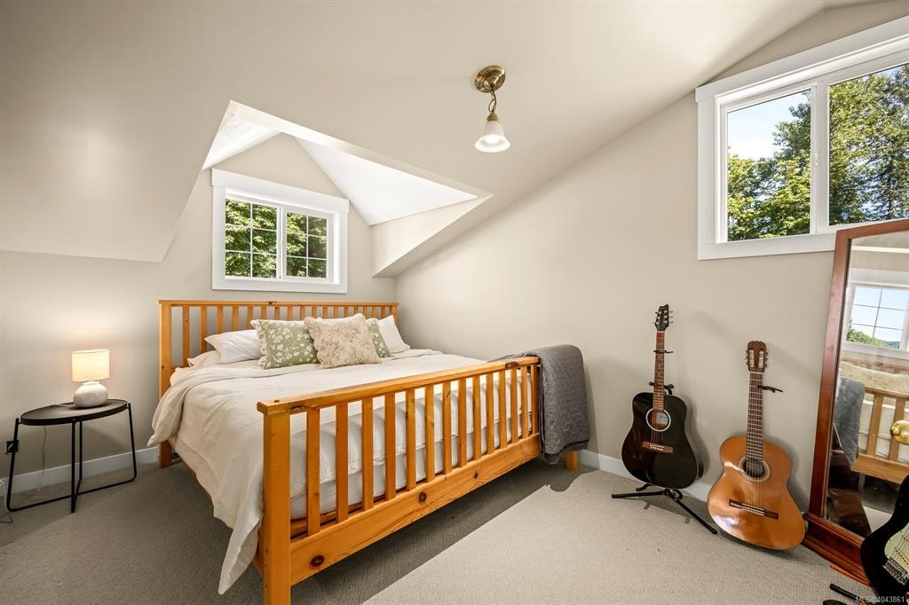 2612 Dunsmuir Avenue, Cumberland, BC, V0R 1S0 - 8