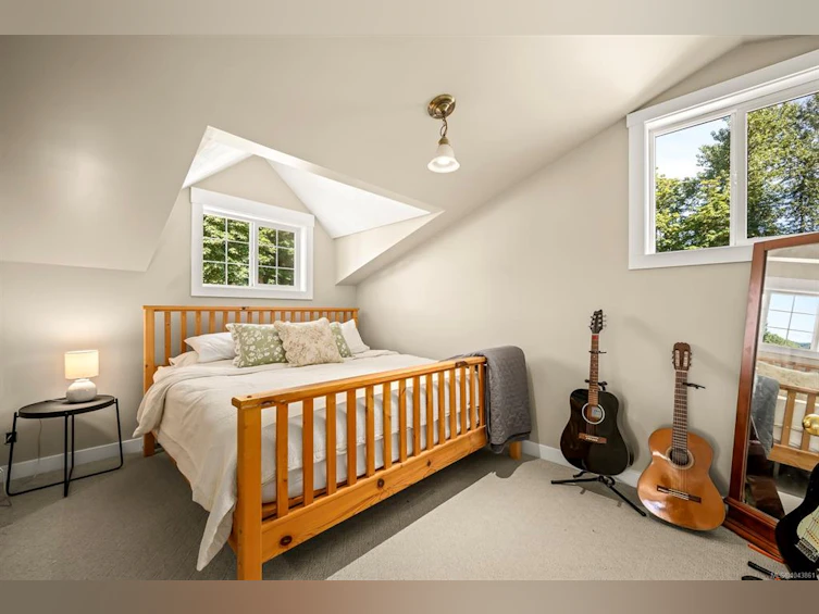 2612 Dunsmuir Avenue, Cumberland, BC, V0R 1S0 - 8