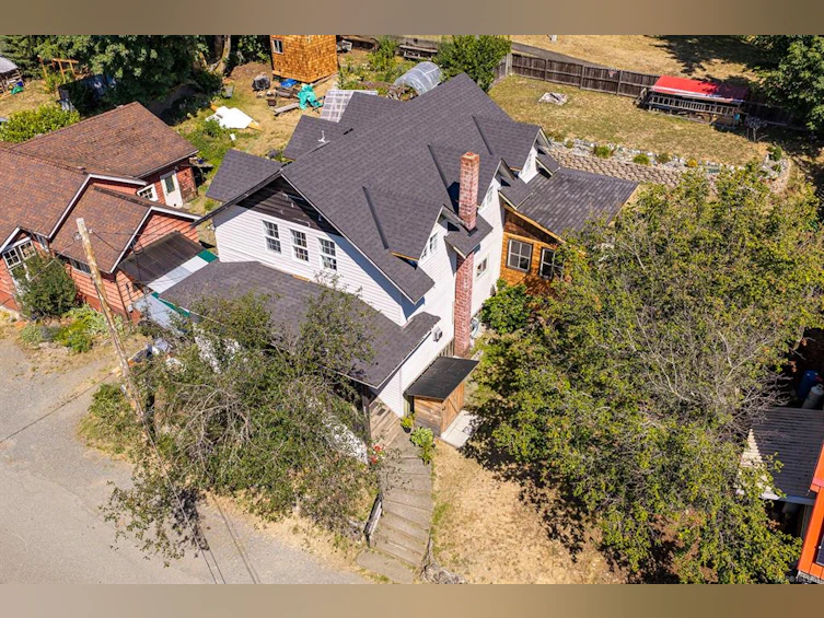 2612 Dunsmuir Avenue, Cumberland, BC, V0R 1S0 - 66