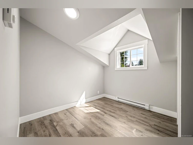 2612 Dunsmuir Avenue, Cumberland, BC, V0R 1S0 - 36