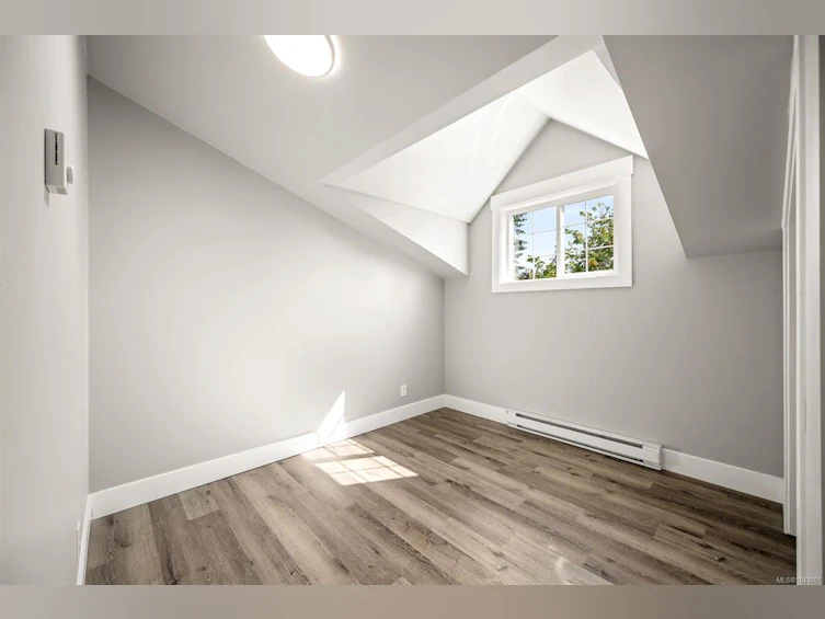 2612 Dunsmuir Avenue, Cumberland, BC, V0R 1S0 - 32