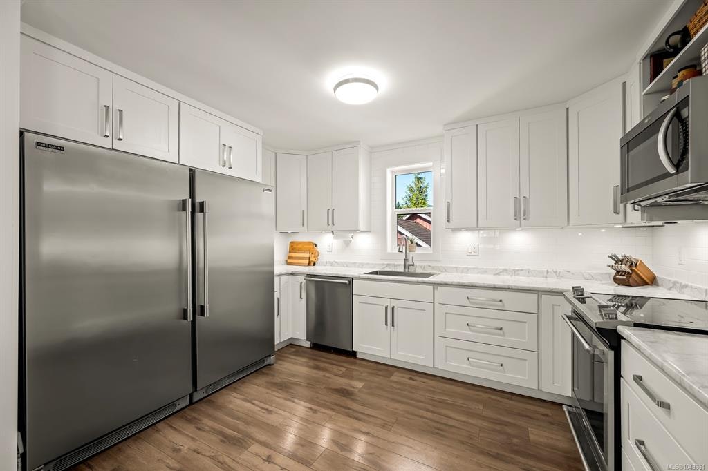 2612 Dunsmuir Avenue, Cumberland, BC, V0R 1S0 - 6