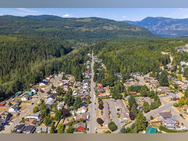 2612 Dunsmuir Avenue, Cumberland, BC, V0R 1S0 - 60
