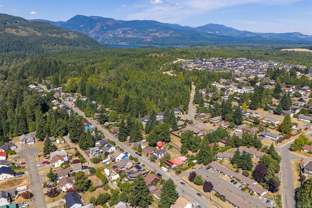 2612 Dunsmuir Avenue, Cumberland, BC, V0R 1S0 - 61