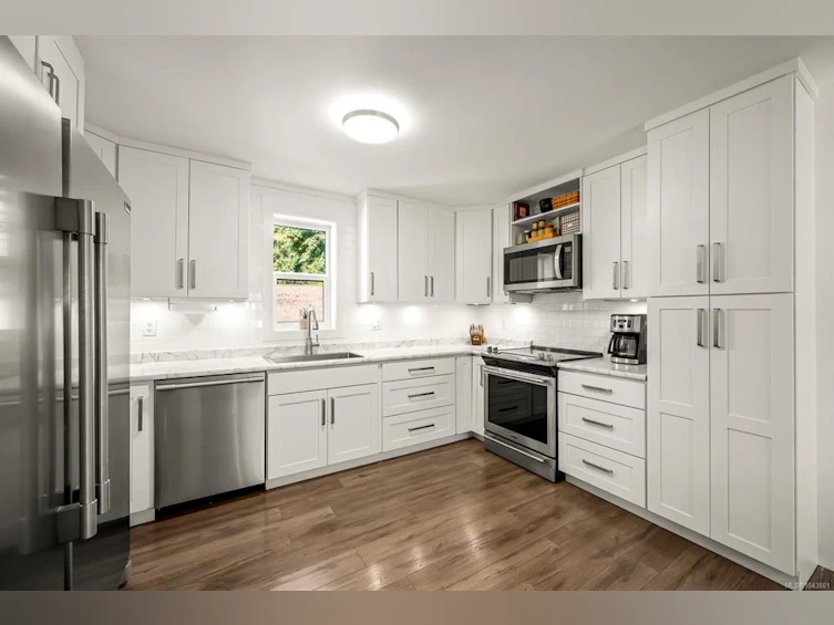 2612 Dunsmuir Avenue, Cumberland, BC, V0R 1S0 - 5