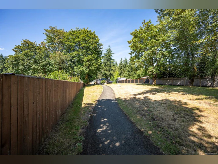 2612 Dunsmuir Avenue, Cumberland, BC, V0R 1S0 - 54