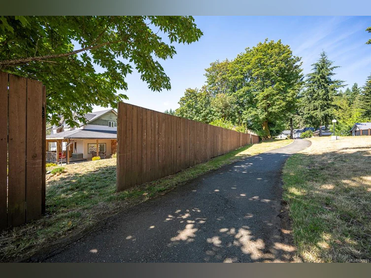 2612 Dunsmuir Avenue, Cumberland, BC, V0R 1S0 - 52