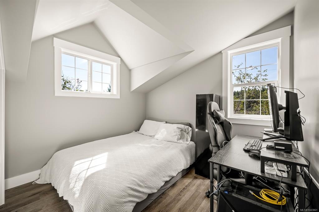 2612 Dunsmuir Avenue, Cumberland, BC, V0R 1S0 - 9