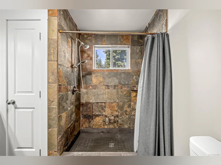 2612 Dunsmuir Avenue, Cumberland, BC, V0R 1S0 - 18