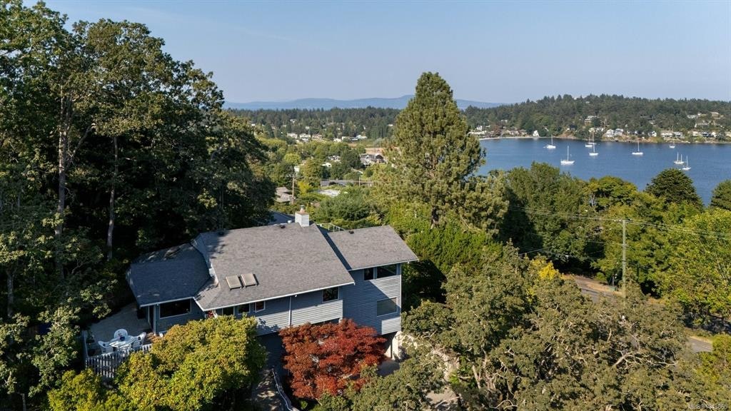 3656 Cadboro Bay Road, Oak Bay, BC, V8R 5K8