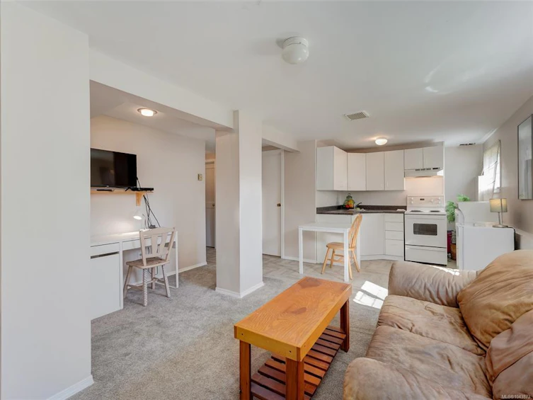 3615 Doncaster Drive, Saanich, BC, V8P 3W5 - 15