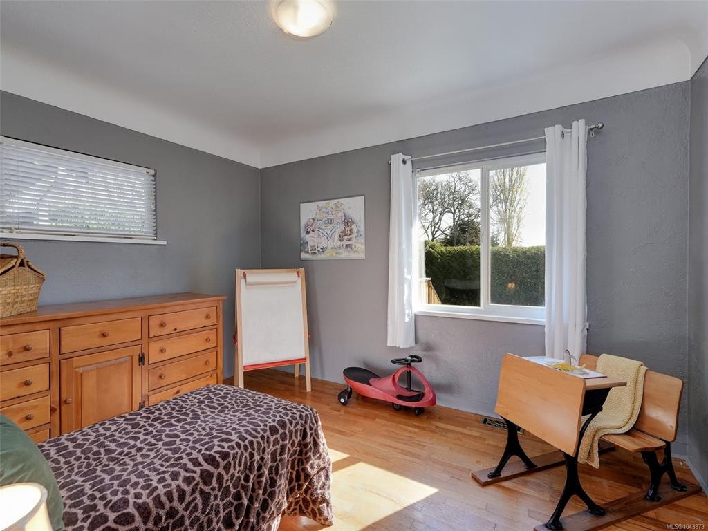 3615 Doncaster Drive, Saanich, BC, V8P 3W5 - 12