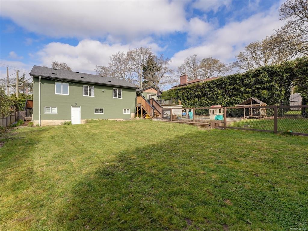 3615 Doncaster Drive, Saanich, BC, V8P 3W5 - 21