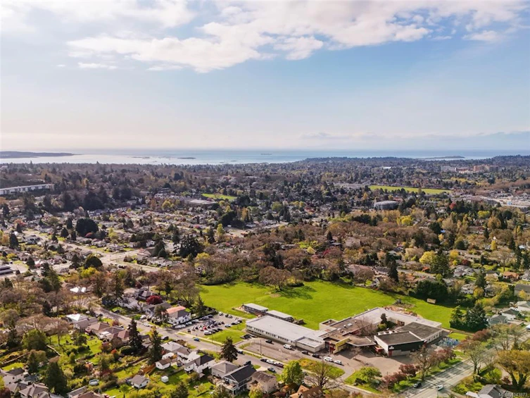3615 Doncaster Drive, Saanich, BC, V8P 3W5 - 30