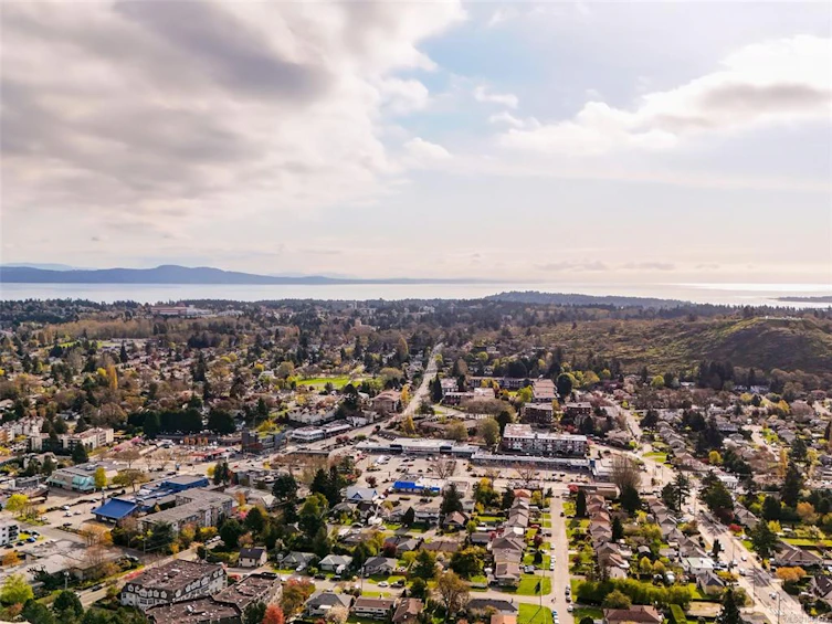 3615 Doncaster Drive, Saanich, BC, V8P 3W5 - 29