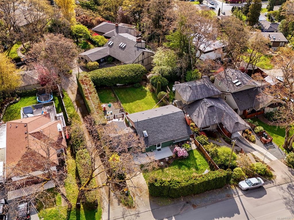 3615 Doncaster Drive, Saanich, BC, V8P 3W5 - 31
