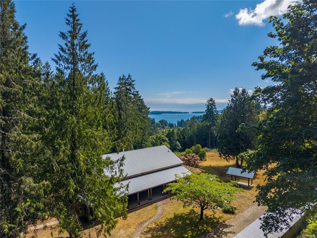 3301 Amies Road, Pender Island, BC, V0N 2M1