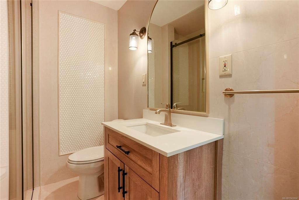 5470 Alderley Road, Saanich, BC, V8Y 1X8 - 21