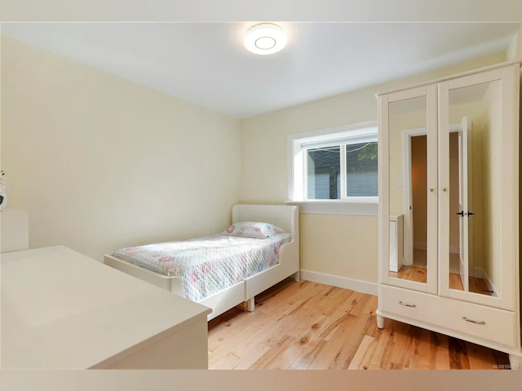5470 Alderley Road, Saanich, BC, V8Y 1X8 - 19