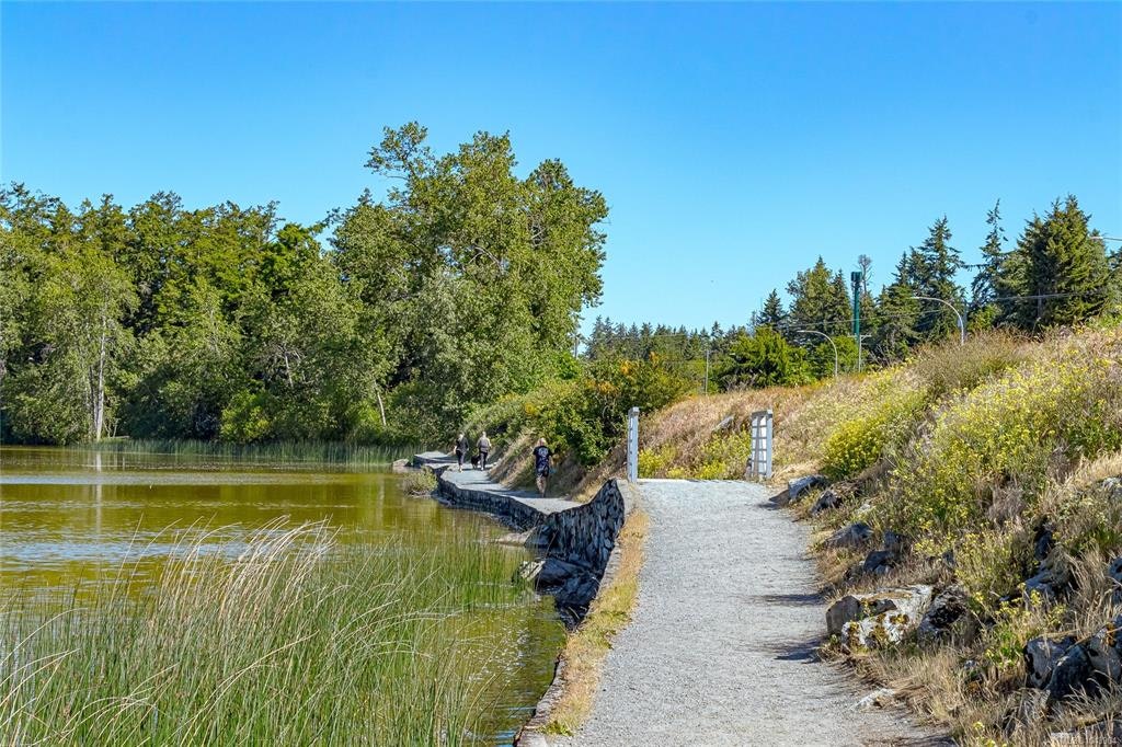 5470 Alderley Road, Saanich, BC, V8Y 1X8 - 59