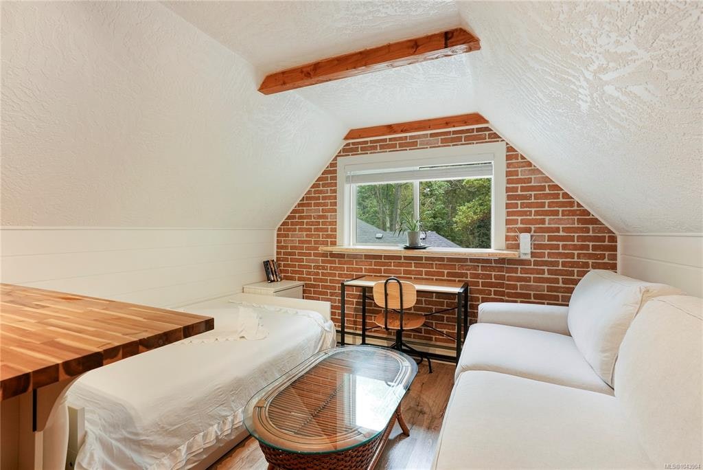 5470 Alderley Road, Saanich, BC, V8Y 1X8 - 40