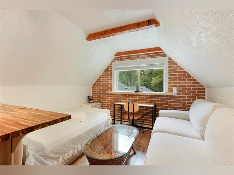 5470 Alderley Road, Saanich, BC, V8Y 1X8 - 40