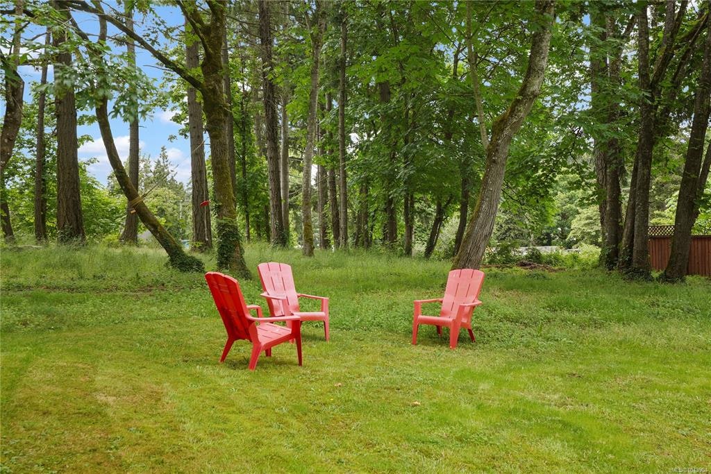 5470 Alderley Road, Saanich, BC, V8Y 1X8 - 33