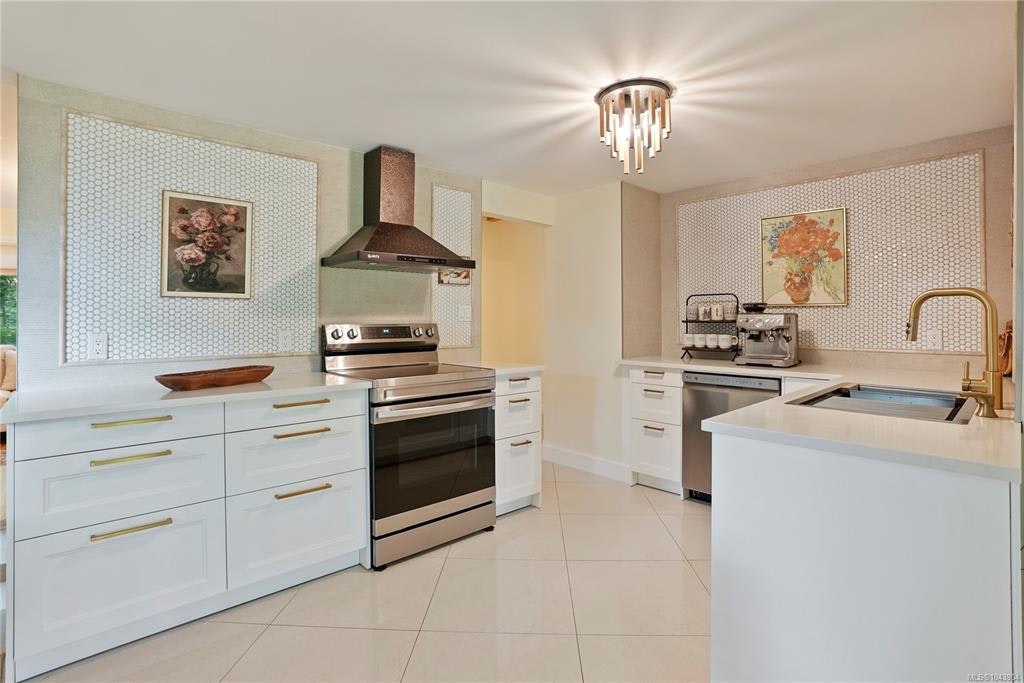 5470 Alderley Road, Saanich, BC, V8Y 1X8 - 8
