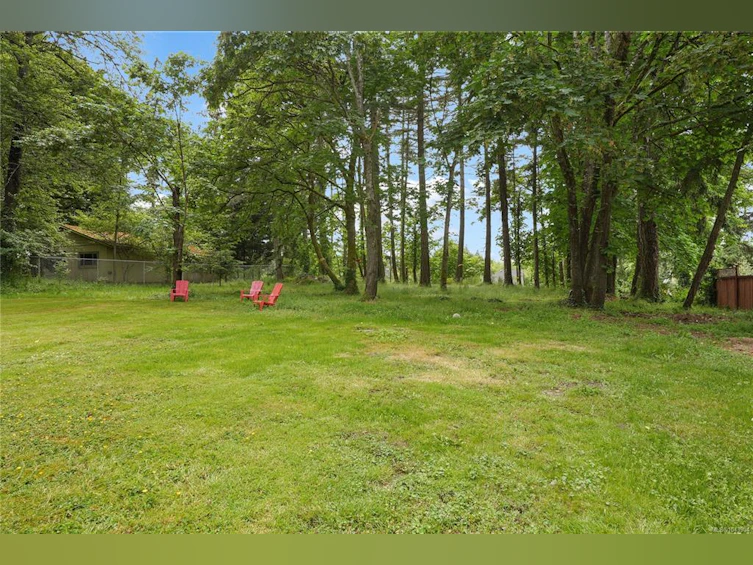 5470 Alderley Road, Saanich, BC, V8Y 1X8 - 32
