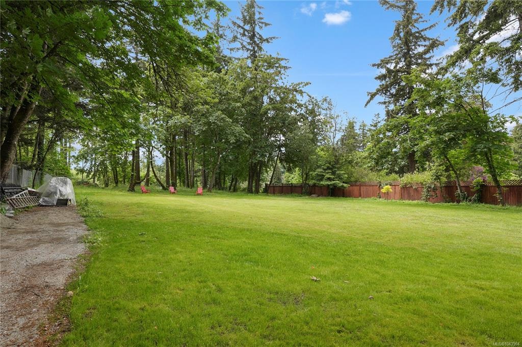5470 Alderley Road, Saanich, BC, V8Y 1X8 - 31