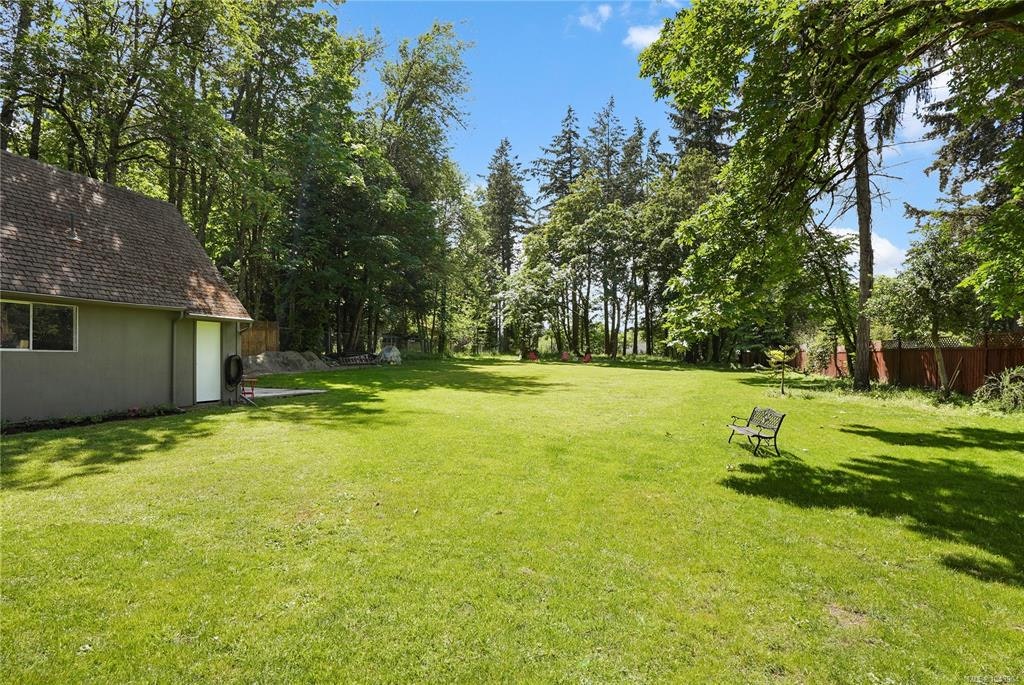 5470 Alderley Road, Saanich, BC, V8Y 1X8 - 54