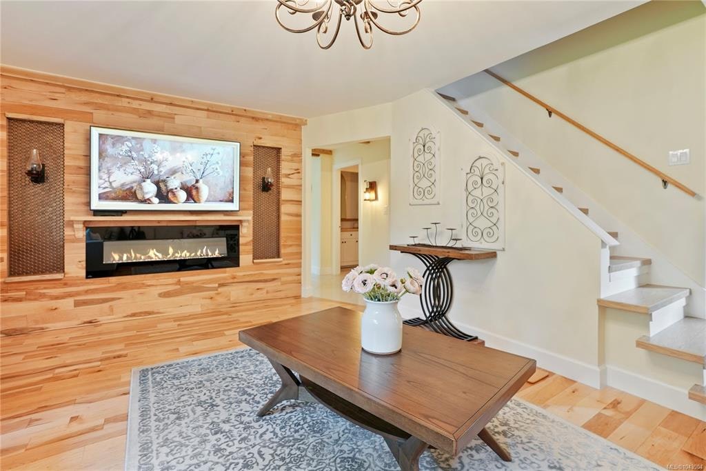 5470 Alderley Road, Saanich, BC, V8Y 1X8 - 16