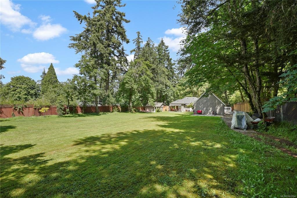 5470 Alderley Road, Saanich, BC, V8Y 1X8 - 55