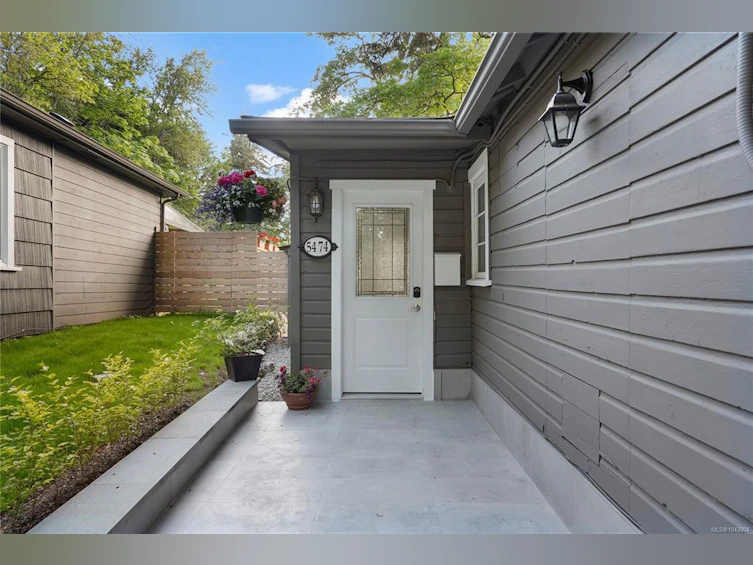 5470 Alderley Road, Saanich, BC, V8Y 1X8 - 46