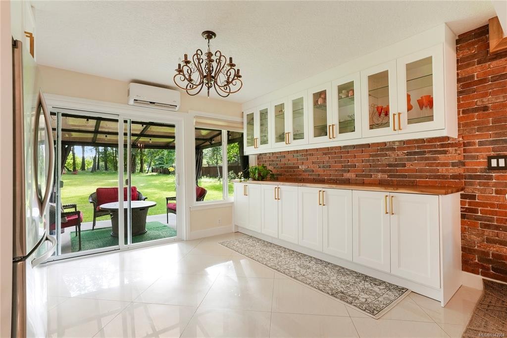 5470 Alderley Road, Saanich, BC, V8Y 1X8 - 27