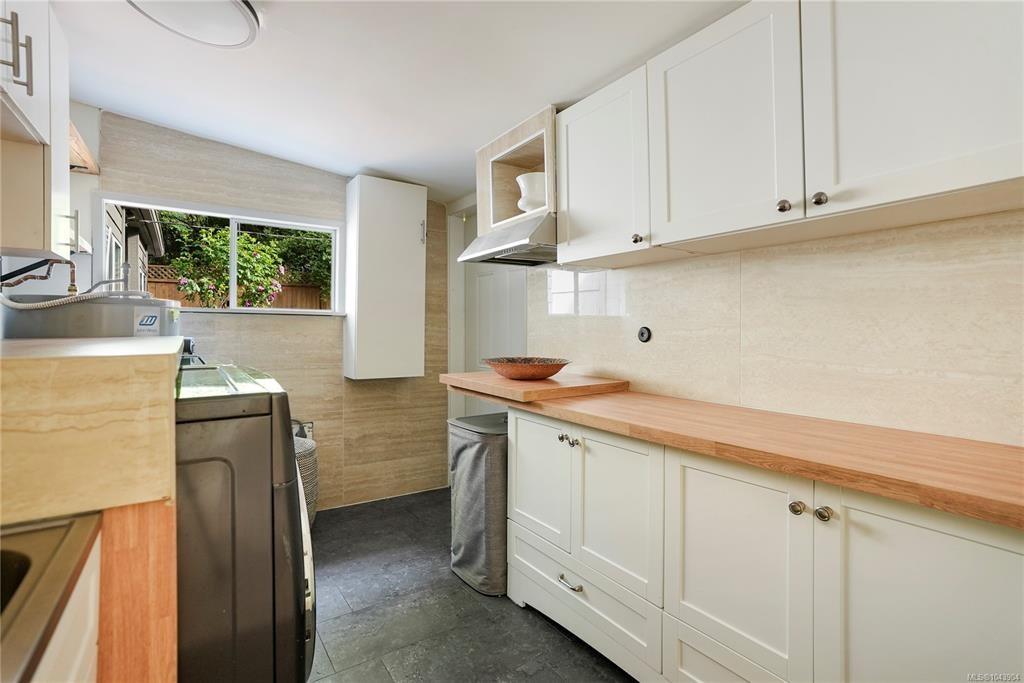 5470 Alderley Road, Saanich, BC, V8Y 1X8 - 25