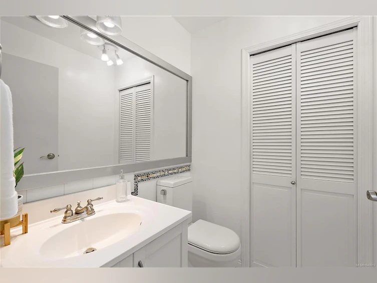 4-108 Dallas Road, Victoria, BC, V8V 1A3 - 19